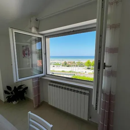 Aparthotel Nautilus A Mare 4*