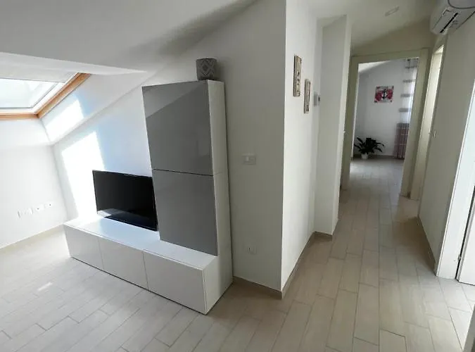 Nautilus A Mare Aparthotel 4*